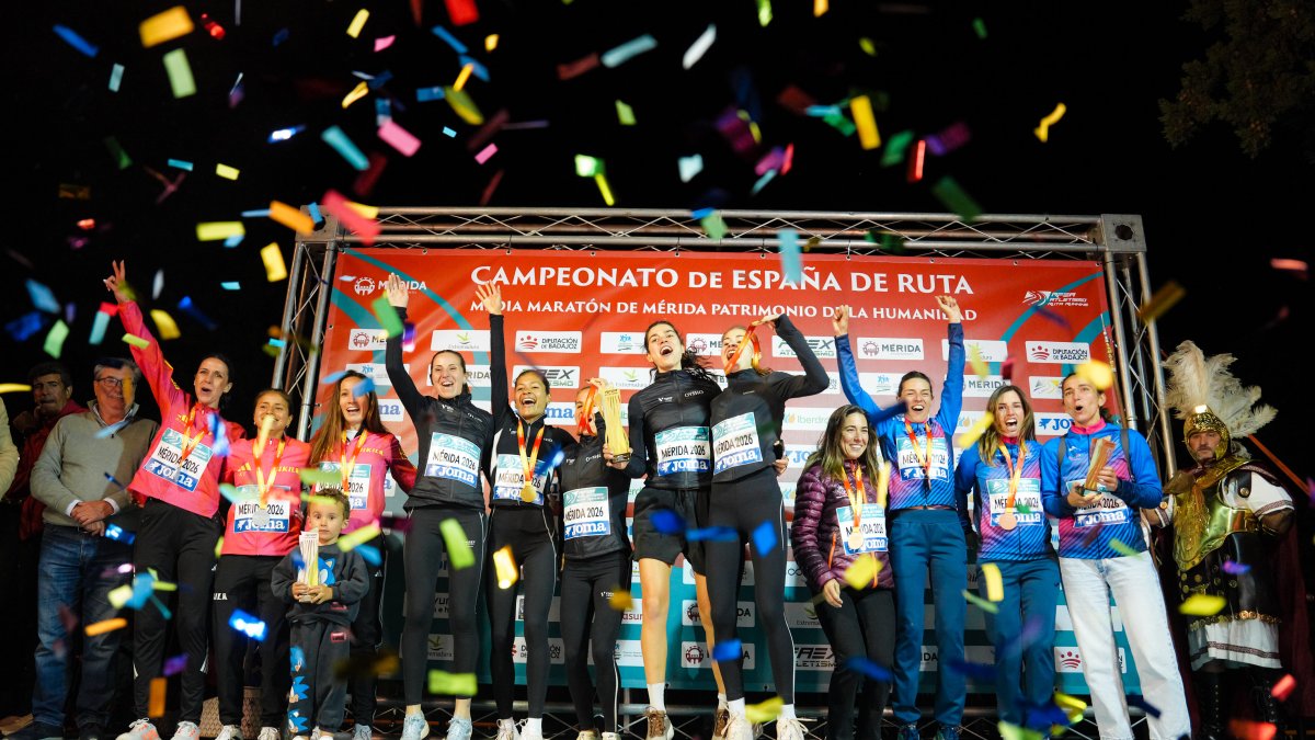 Podio nacional femenino con el Vicky Foods en lo más alto.