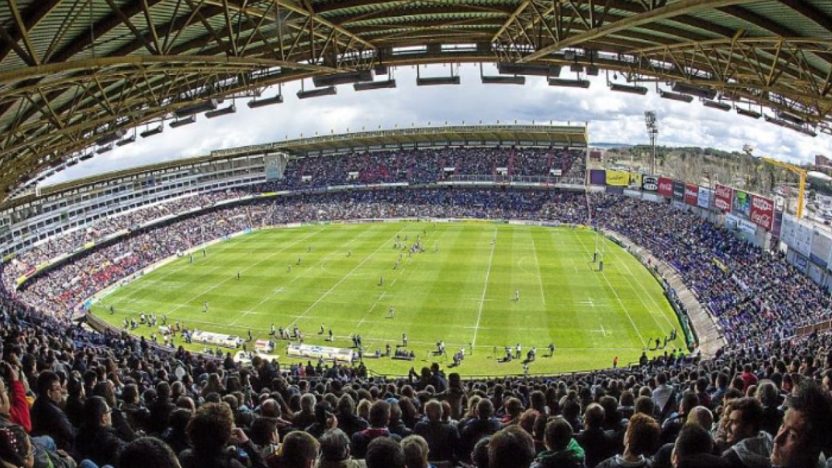 Vista panorámica de Zorrilla con un partido de rugby.