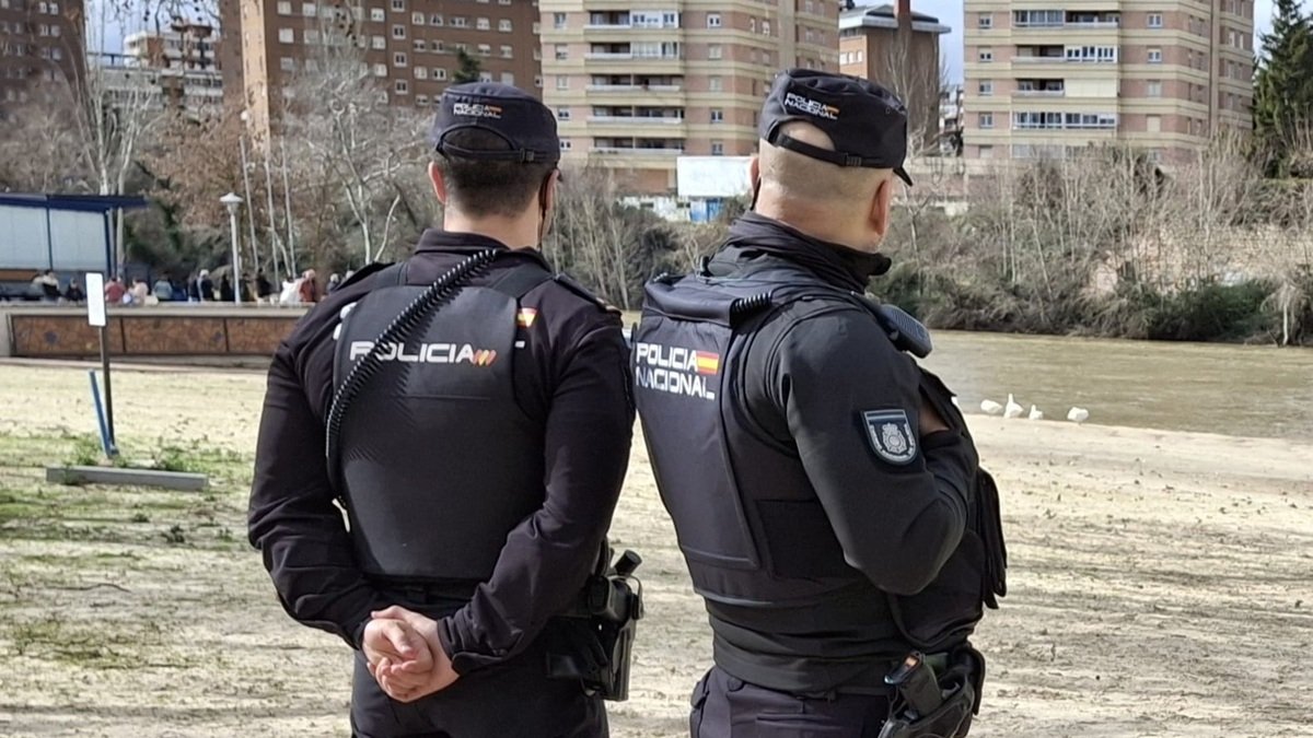 Agentes de la Policía Nacional.