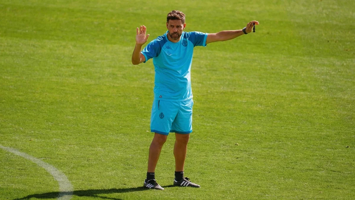 Javier Baraja, durante un entrenamiento del Promesas.