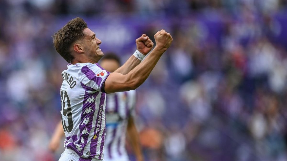 Sanseviero celebra el gol del partido.