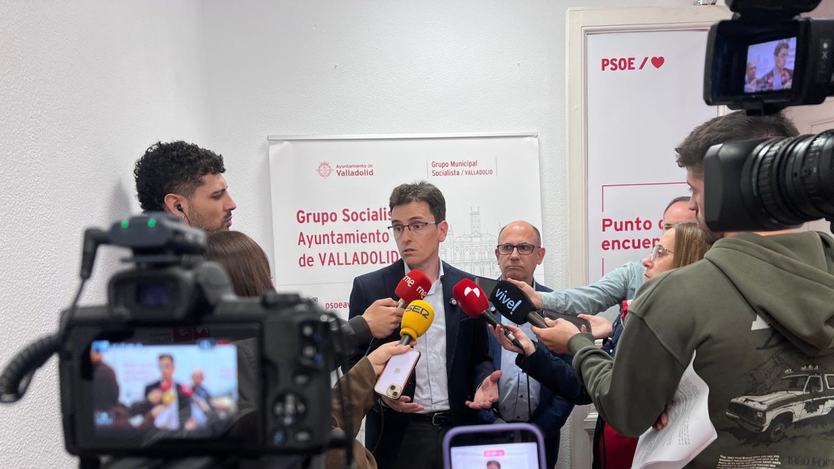 El Grupo Municipal Socialista asegura que los
anuncios de Carnero sobre aparcamientos son
propaganda y pretenden tapar sus
incumplimientos