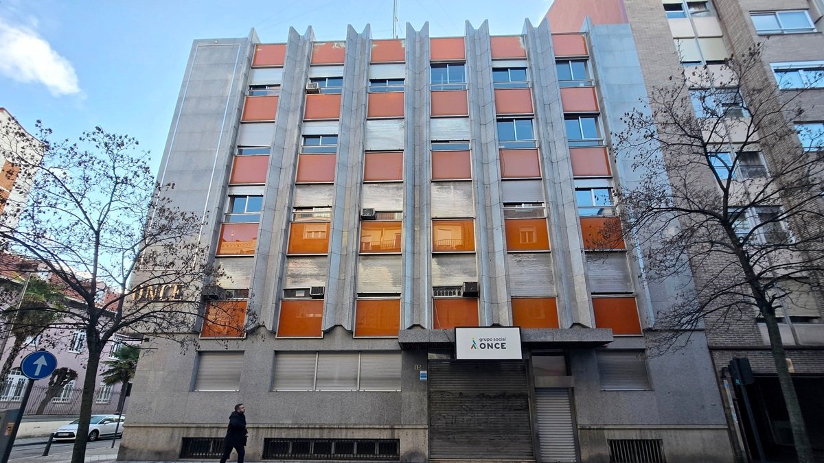 Imagen reciente del edificio de la ONCE de la calle Muro.