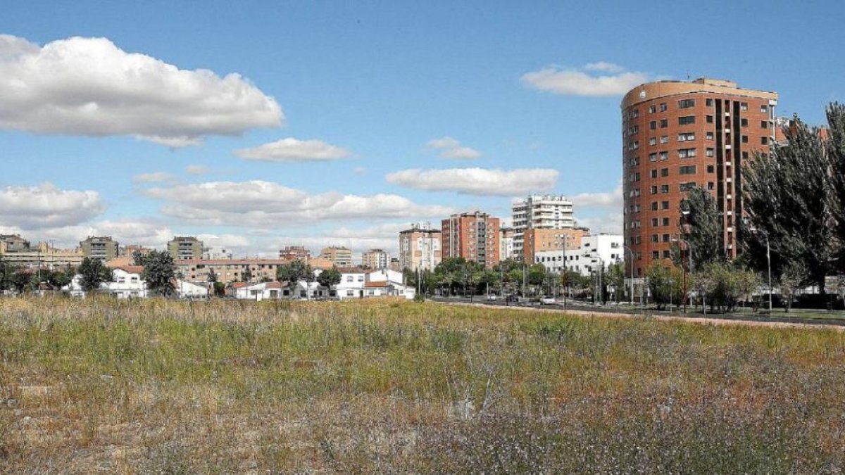 Antigua parcela de la ciudad de la Justicia en Girón.