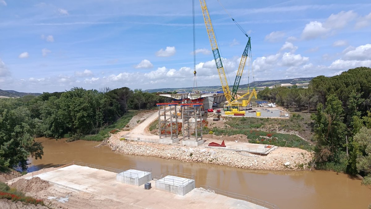 Viaducto sobre el Duero en los tramos de la A-11 en Valladolid entre Tudela de Duero y Quintanilla.