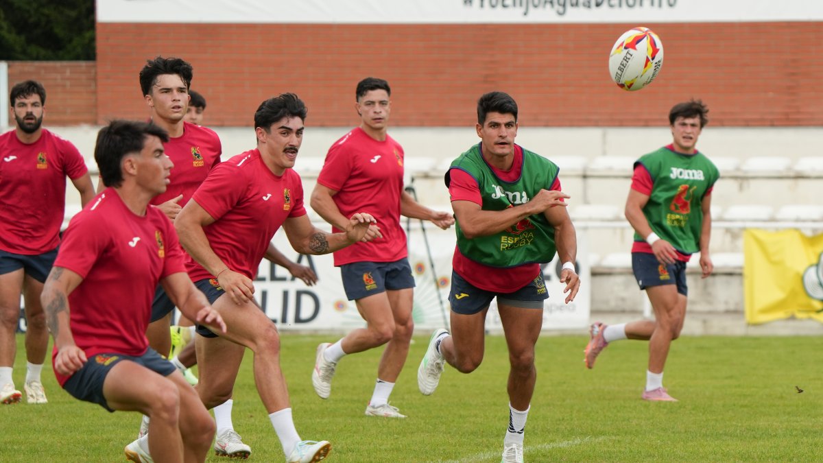 Entrenamiento de España en los campos de Pepe Rojo.