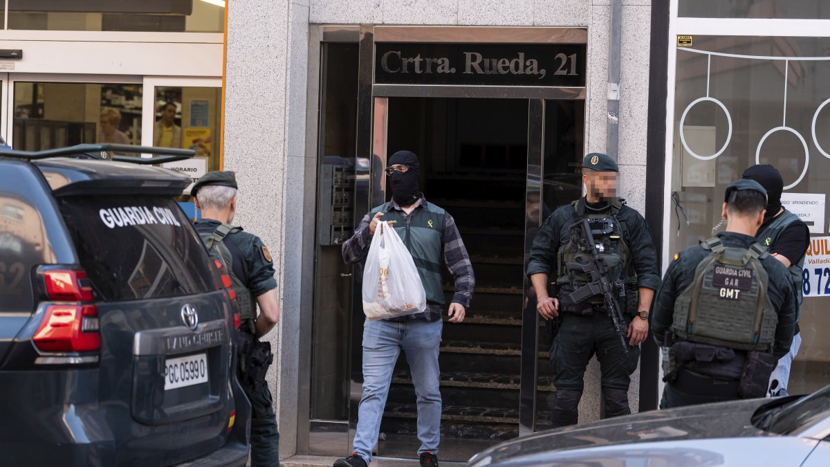 Operación del GAR de la Guardia Civil en carretera de rueda 21