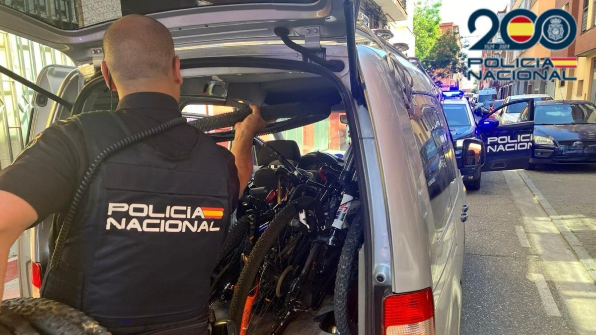 Agente de la Policía Nacional en Valladolid