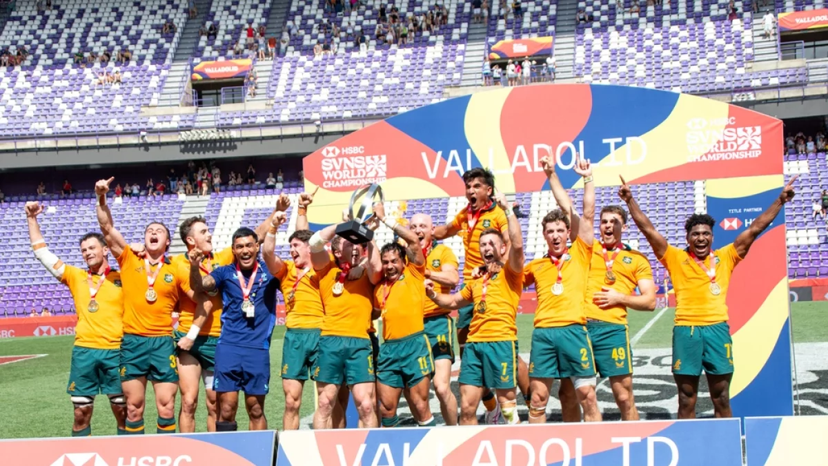 La selección de Seven de Australia festeja en Zorrilla su triunfo en las Series Mundiales 7S celebradas en Valladolid.