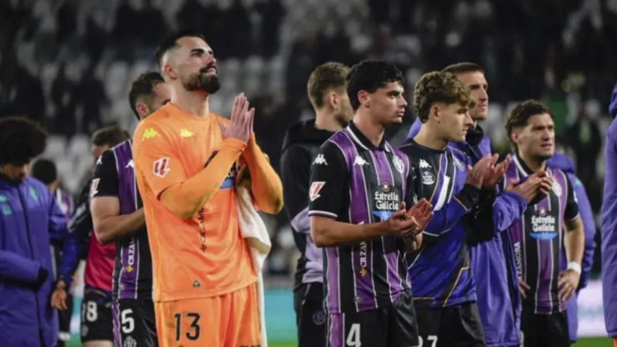 Guilherme y sus compañeros piden perdón tras una derrota.
