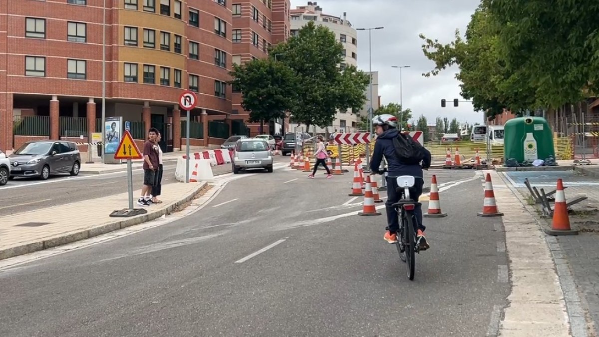 Imagen de las obras de la red de calor de Parquesol