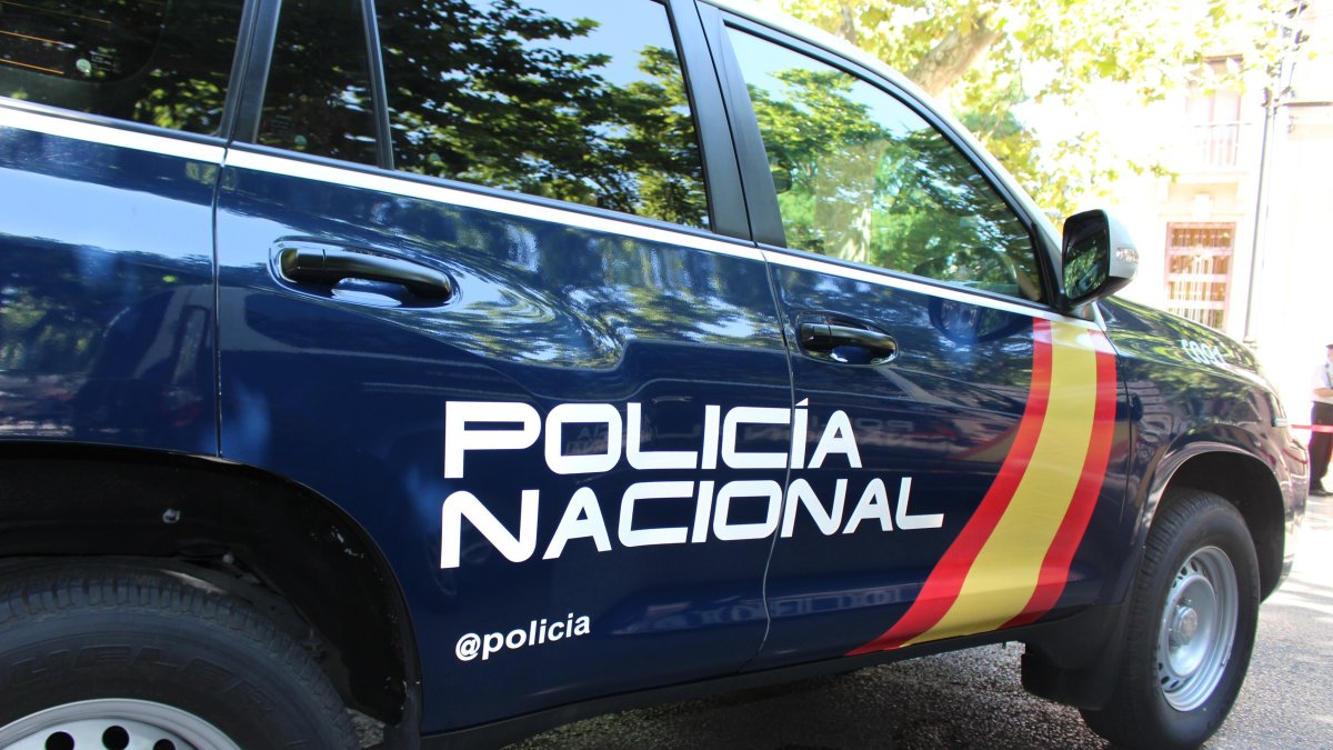 Imagen de un coche patrulla de la Policía Nacional.