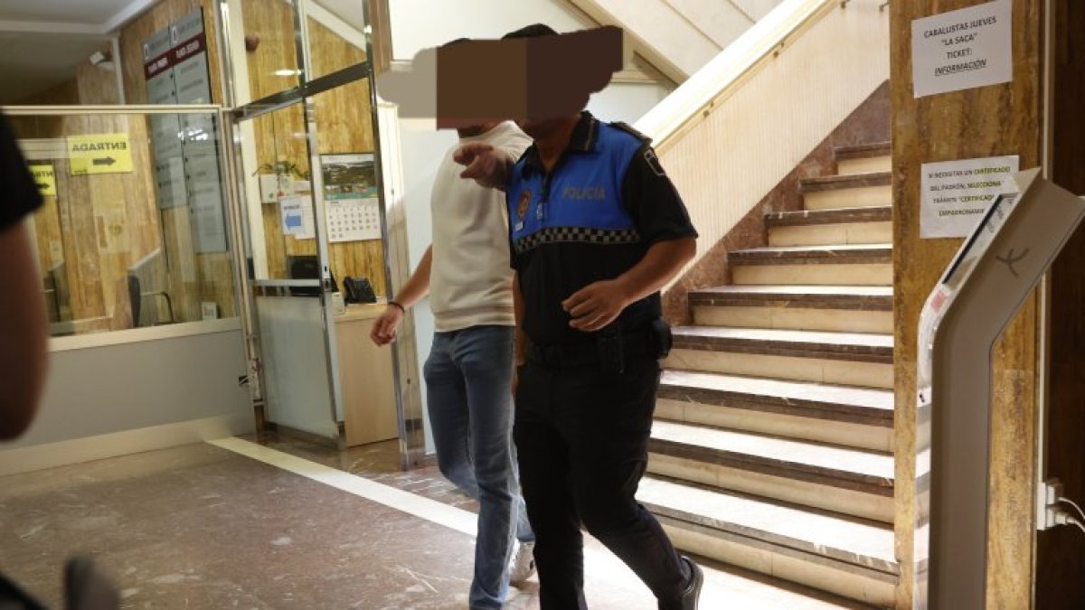 Momento de los registros en el Ayuntamiento de Soria