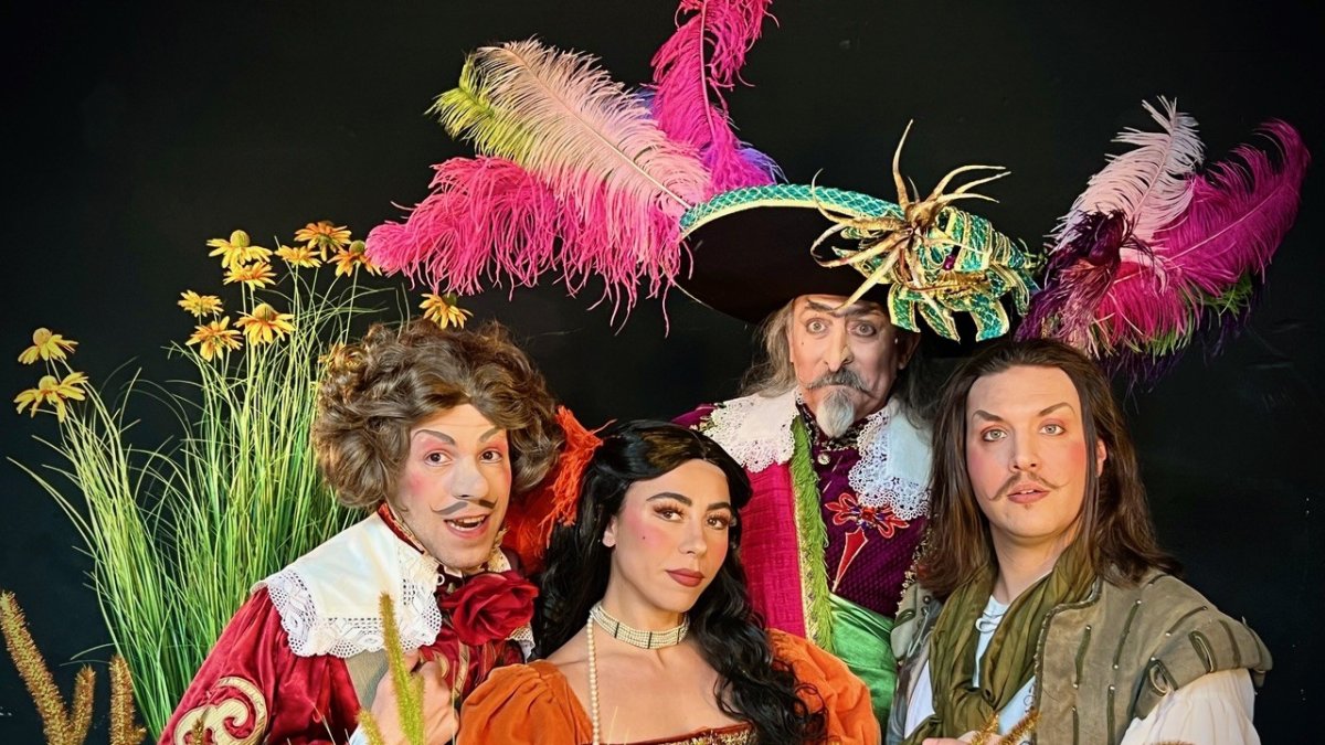 Morboria Teatro y 'Entre bobos anda el juego