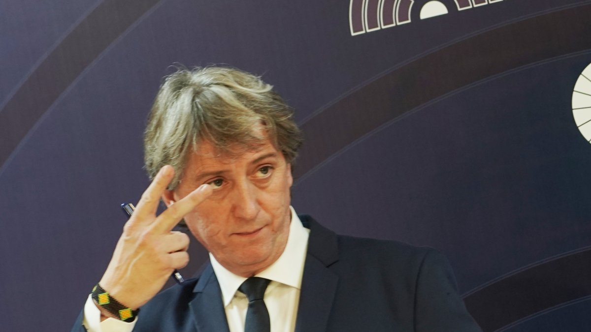 El secretario autonómico del PSOE ofrece una rueda de prensa
