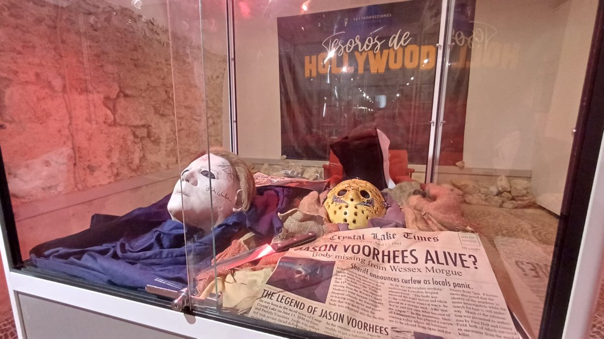 Una imagen de la exposición en San Benito con materiales de 'Viernes 13'
