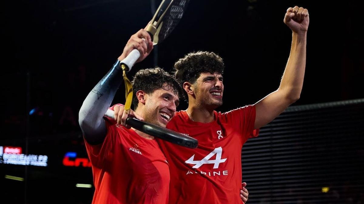 Coello y Tapia celebran el título en Burdeos.