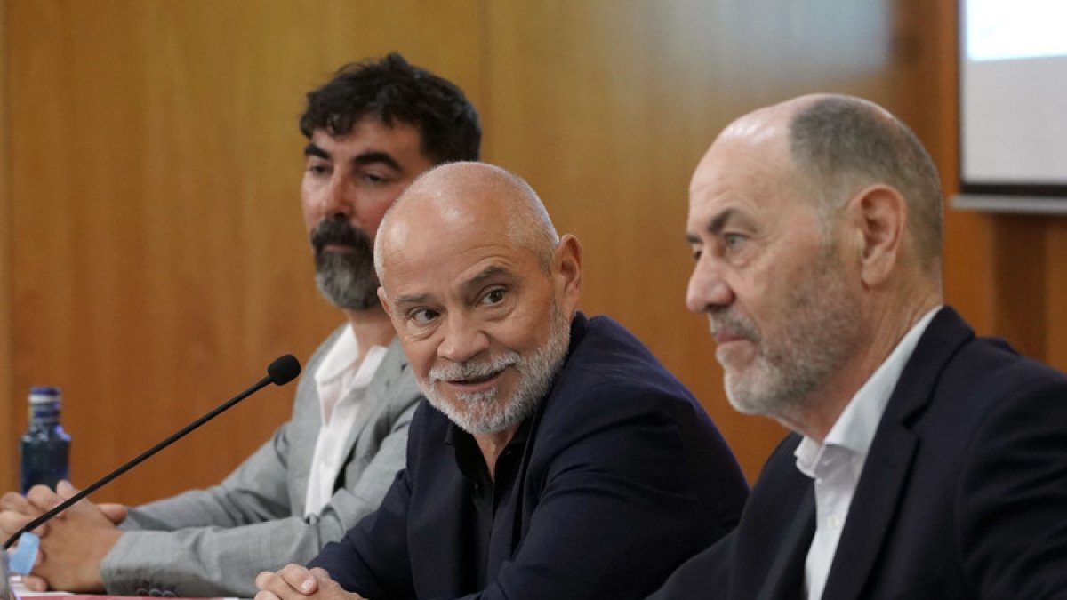 El presidente de la Cámara de Comercio de Valladolid, Víctor Caramanzana, y el presidente de ACOR, Jesús Posadas, presentan el