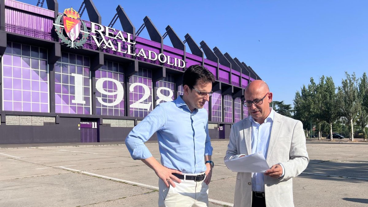 Pedro Herrero junto a Luis Vélez en Zorrilla.