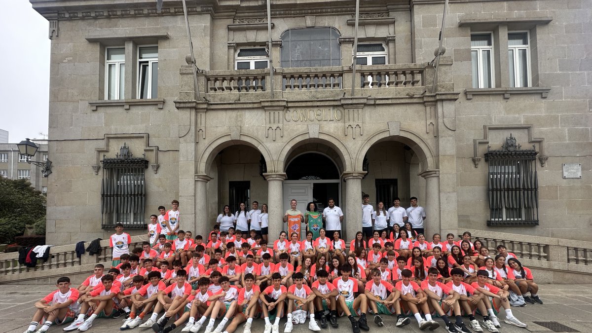 Foto de familia del segundo turno del campus de la FBCyL en Marín.