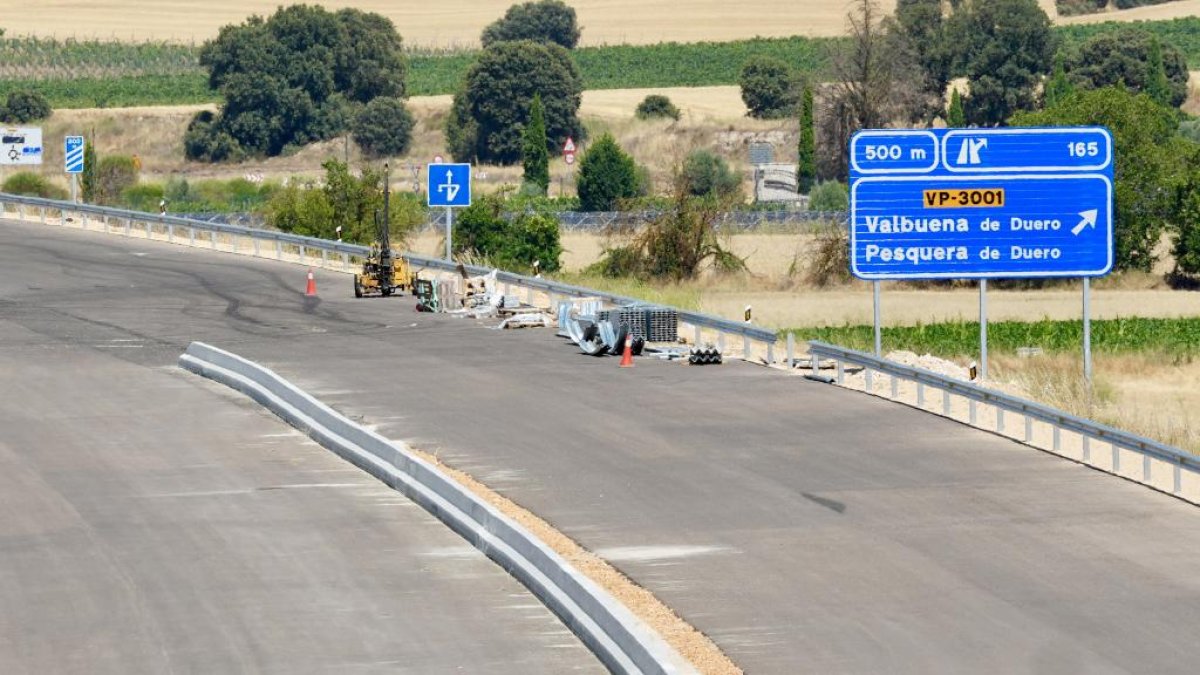 Tramo de la autovía del Duero a su paso por terrenos de Valbuena.