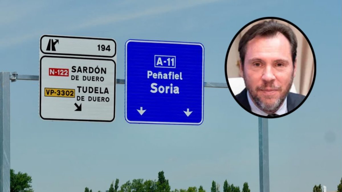 Panel informativo con los carteles de la autovía del Duero y la salida a Tudela y Sardón colocados al revés.