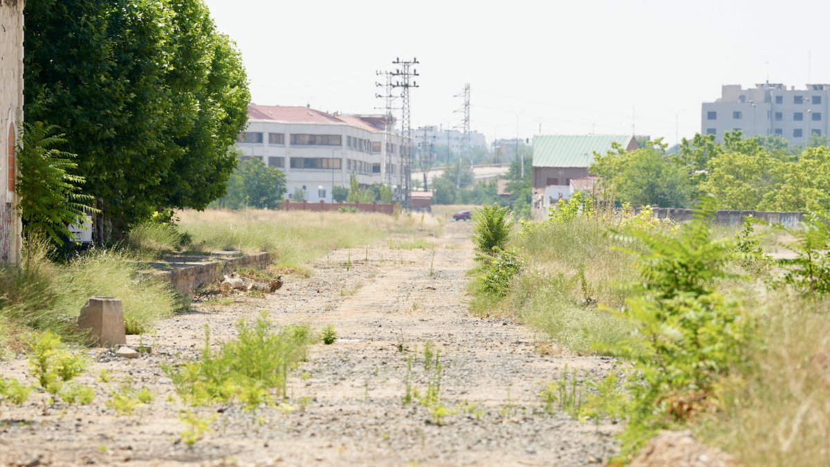 Terreno por donde transcurría antes la Vía de Ariza y que ahora el Ayuntamiento quiere convertir en un corredor verde ciclista.