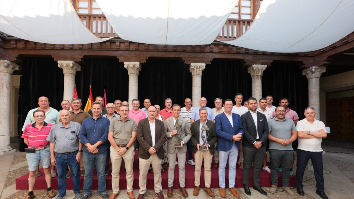Presentación de la XXXII edición del Trofeo Diputación en el Palacio de Pimentel.