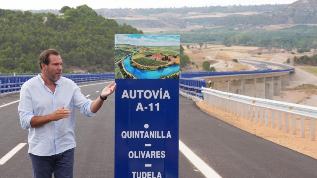 El Ministro de Transportes y Movilidad Sostenible, Óscar Puente, inaugura dos nuevos tramos de la A-11 entre Tudela y Valbuena