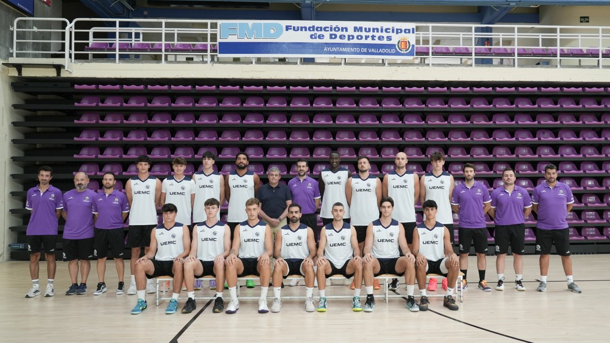 Foto grupal del UEMC Baloncesto Valladolid.
