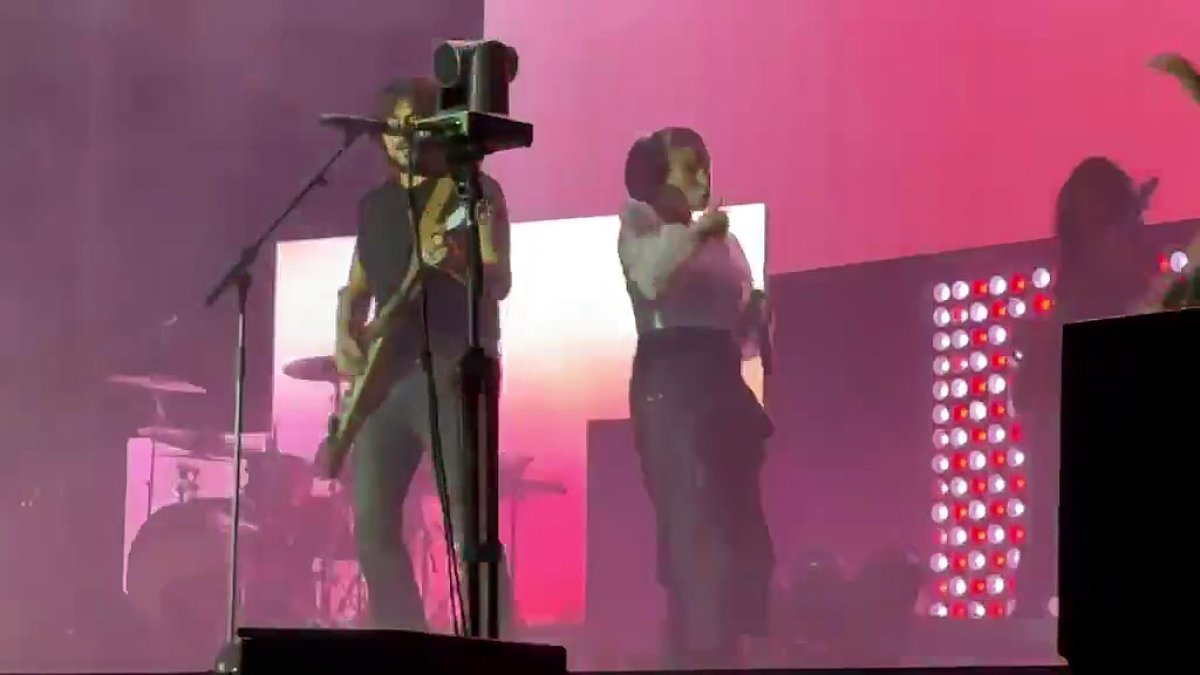Leire Martínez desplegó toda su fuerza y su magia en su vuelta a Valladolid, esta vez en solitario