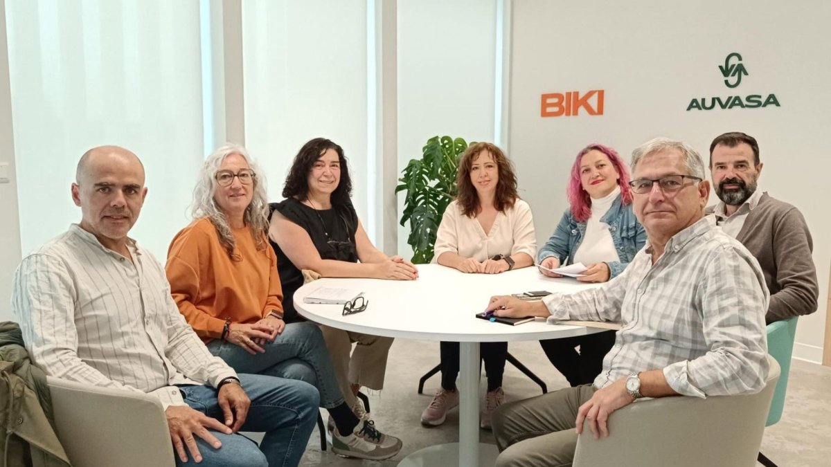 Reunión entre representantes de CCOO, Konecta y Auvasa