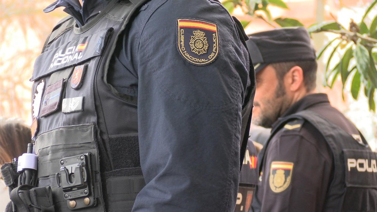 Agentes de la Policía Nacional.