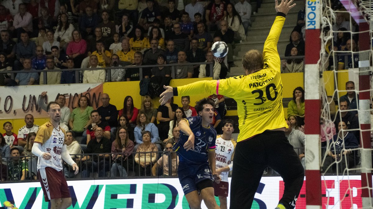 Imagen del último duelo del Recoletas ante Nava (35-35)