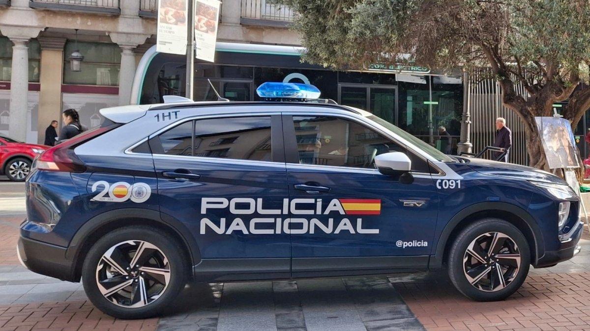 Vehículo de la Policía Nacional.