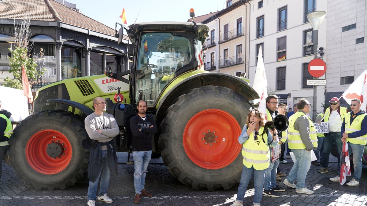 Tractorada convocada por Unaspi en Valladolid