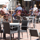 Mesas en una terraza de un bar en Valladolid. - JUAN MIGUEL LOSTAU