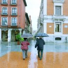 Imagen de archivo de lluvia en Valladolid.- ICAL