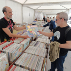 Cesar de la tienda Discos Arpegio de Valencia en la Feria Internacional del Disco
