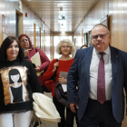El consejero de Sanidad, Alejandro Vázquez, se reúne con la coordinadora de las Plataformas por la Sanidad Pública de Castilla y León.