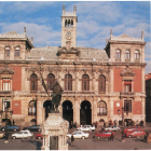 Imagen de la fachada del Ayuntamiento de Valladolid en los años 80.