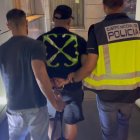 Agentes de la Policía Nacional detienen en Alicante a uno de los estafadores más buscados a nivel nacional, sobre quien pesaban 18 reclamaciones de juzgados de toda la geografía nacional - POLICÍA NACIONAL