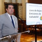 Alberto Gutiérrez explica la Zona de Bajas Emisiones.