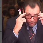 Óscar Puente con un sonny angel