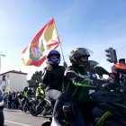 Desfile de Banderas en las 42ª edición de Pingüinos