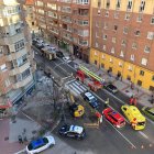 Equipos de emergencia desplegados en el lugar de los hechos.