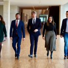 Patricia Gómez, Luis Tudanca, Carlos Martínez, Nuria Rubio y Daniel de la Rosa, tras el discurso de Mañueco.