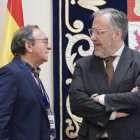 El alcalde de Villalar, Luis Alonso Laguna, y el presidente de las Cortes, Carlos Pollán.