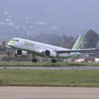 Uno de los aviones de la empresa española Binter.