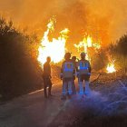 Bombero de Valladolid en el iIncendio en Arnado, en León